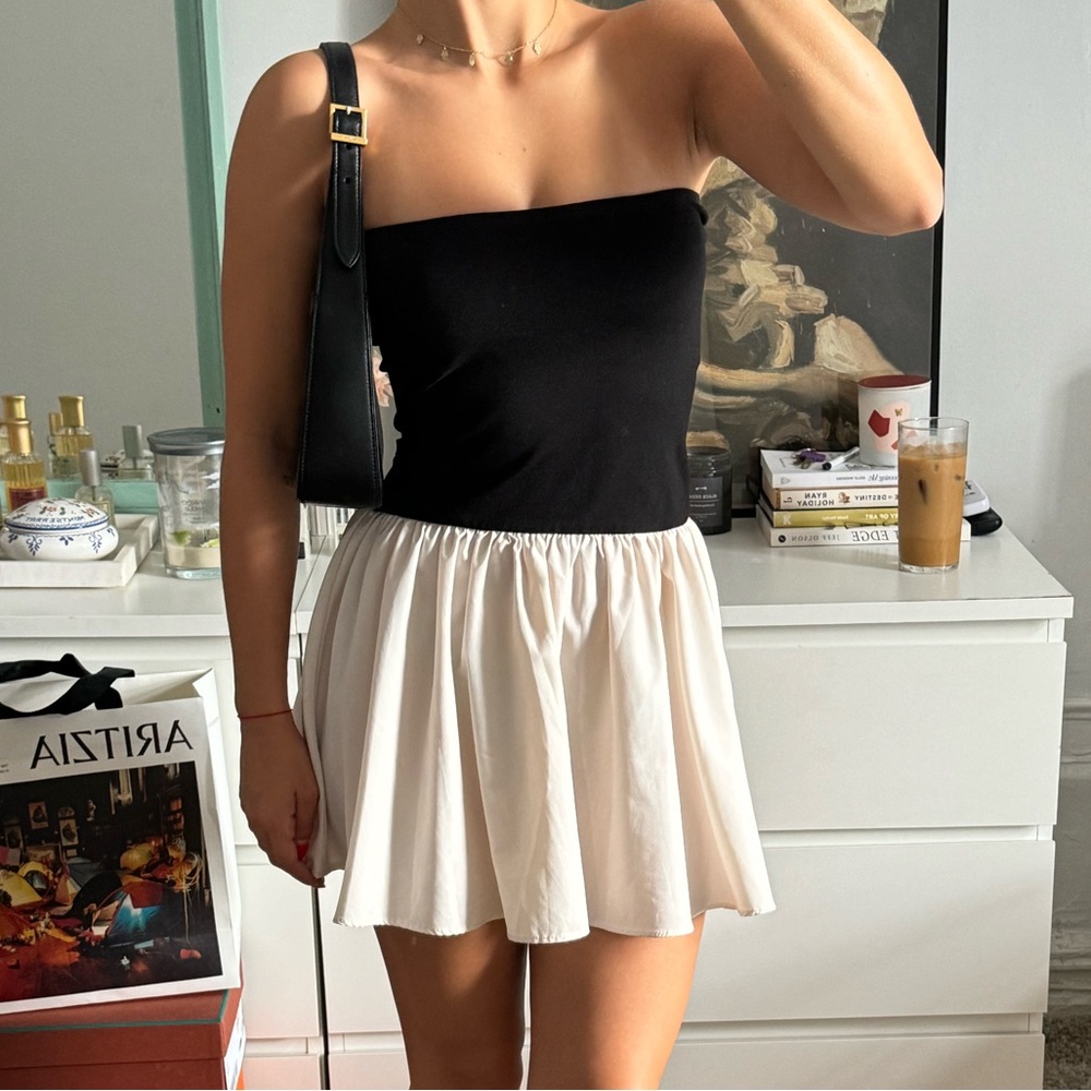 BLACK & CREAM RUFFLE DRESS - Picture 6 of 6